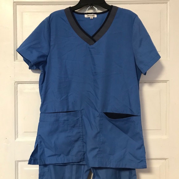 Light blue scrub set - Picture 2 of 8